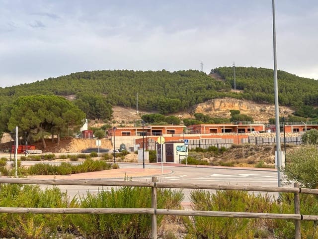 Bauplatz zu verkaufen in Chinchilla de Monte-Aragón - 59.900 € (Ref: 7433846)