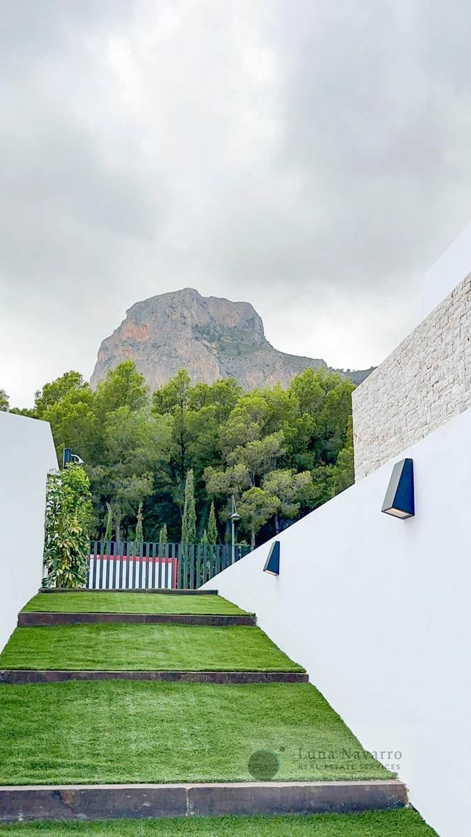 3 soverom Villa til salgs i Polop med svømmebasseng garasje - € 740 000 (Ref: 7581801)