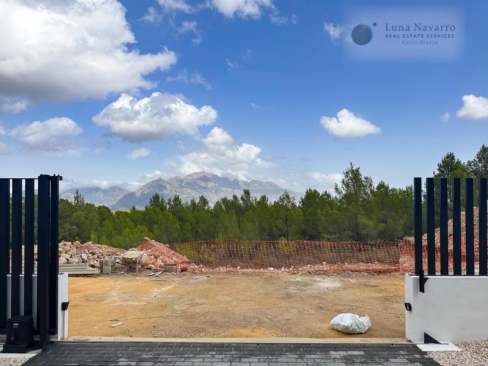 3 soverom Villa til salgs i Polop med svømmebasseng garasje - € 740 000 (Ref: 7581801)