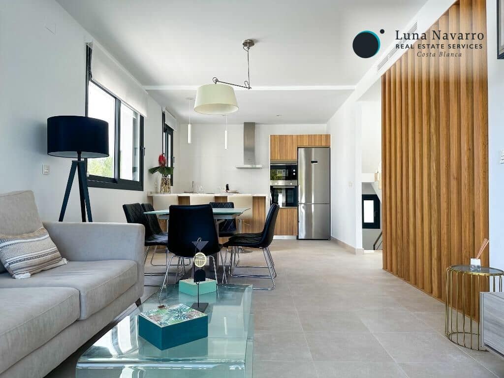 3 makuuhuone Huvila myytävänä paikassa La Nucia mukana uima-altaan 
autotalli - 600 000 € (Ref: 8167414)