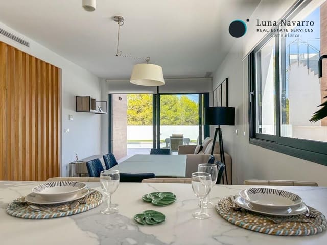 3 makuuhuone Huvila myytävänä paikassa La Nucia mukana uima-altaan 
autotalli - 600 000 € (Ref: 8167414)