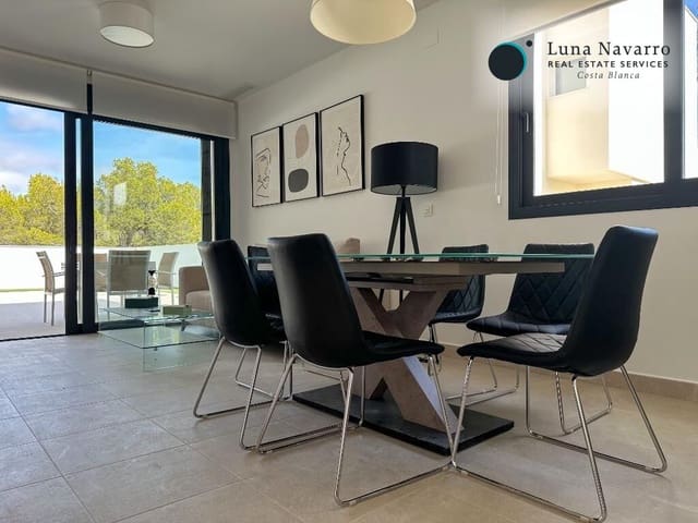 3 makuuhuone Huvila myytävänä paikassa La Nucia mukana uima-altaan 
autotalli - 600 000 € (Ref: 8167414)