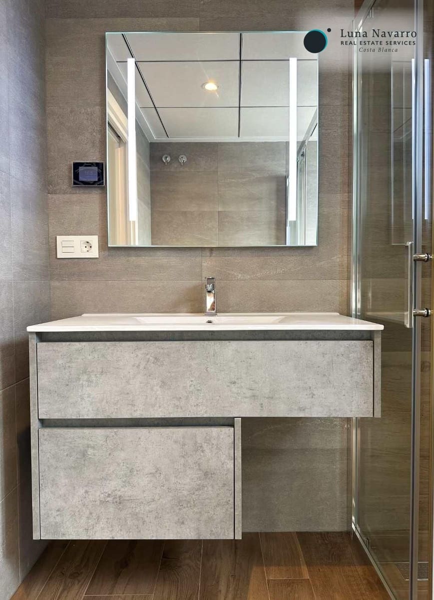 3 makuuhuone Huvila myytävänä paikassa La Nucia mukana uima-altaan 
autotalli - 600 000 € (Ref: 8167414)