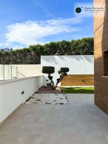 3 makuuhuone Huvila myytävänä paikassa La Nucia mukana uima-altaan 
autotalli - 600 000 € (Ref: 8167414)