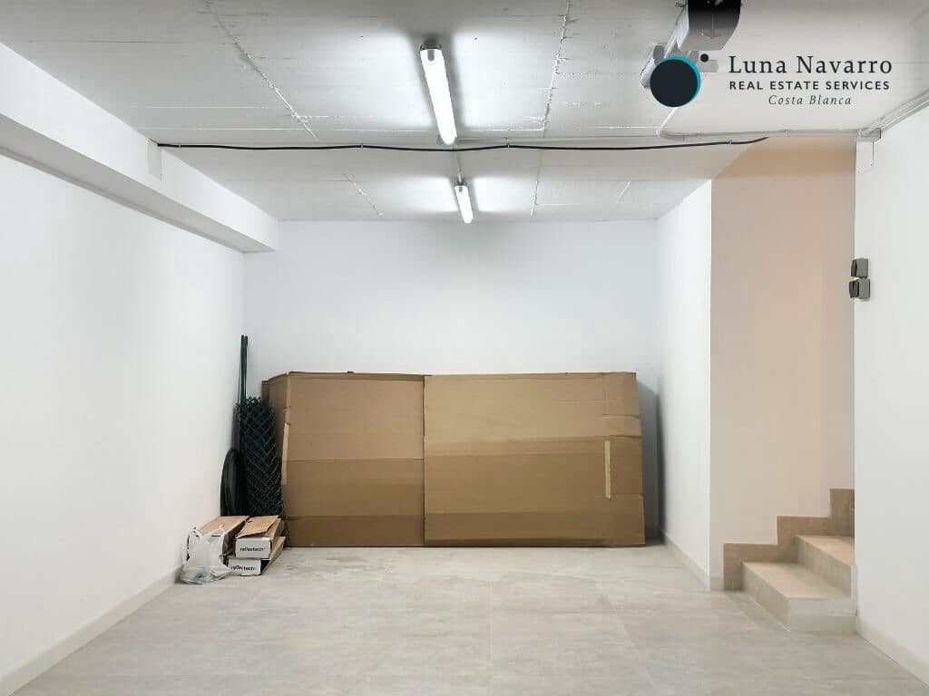 3 makuuhuone Huvila myytävänä paikassa La Nucia mukana uima-altaan 
autotalli - 600 000 € (Ref: 8167414)