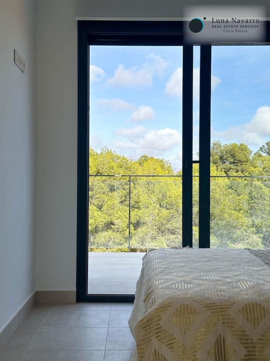 3 makuuhuone Huvila myytävänä paikassa La Nucia mukana uima-altaan 
autotalli - 600 000 € (Ref: 8167414)