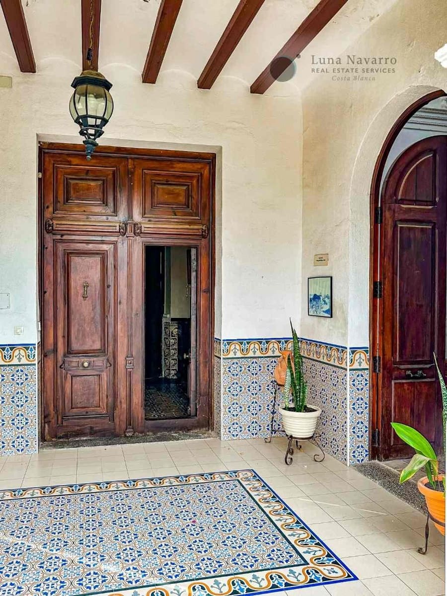 7 bedroom Hotel for sale in Altea with pool garage - € 1,990,000 (Ref: 8167418)