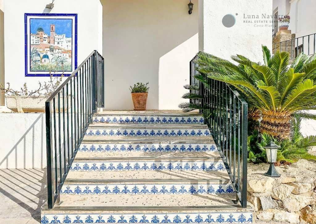 7 bedroom Hotel for sale in Altea with pool garage - € 1,990,000 (Ref: 8167418)