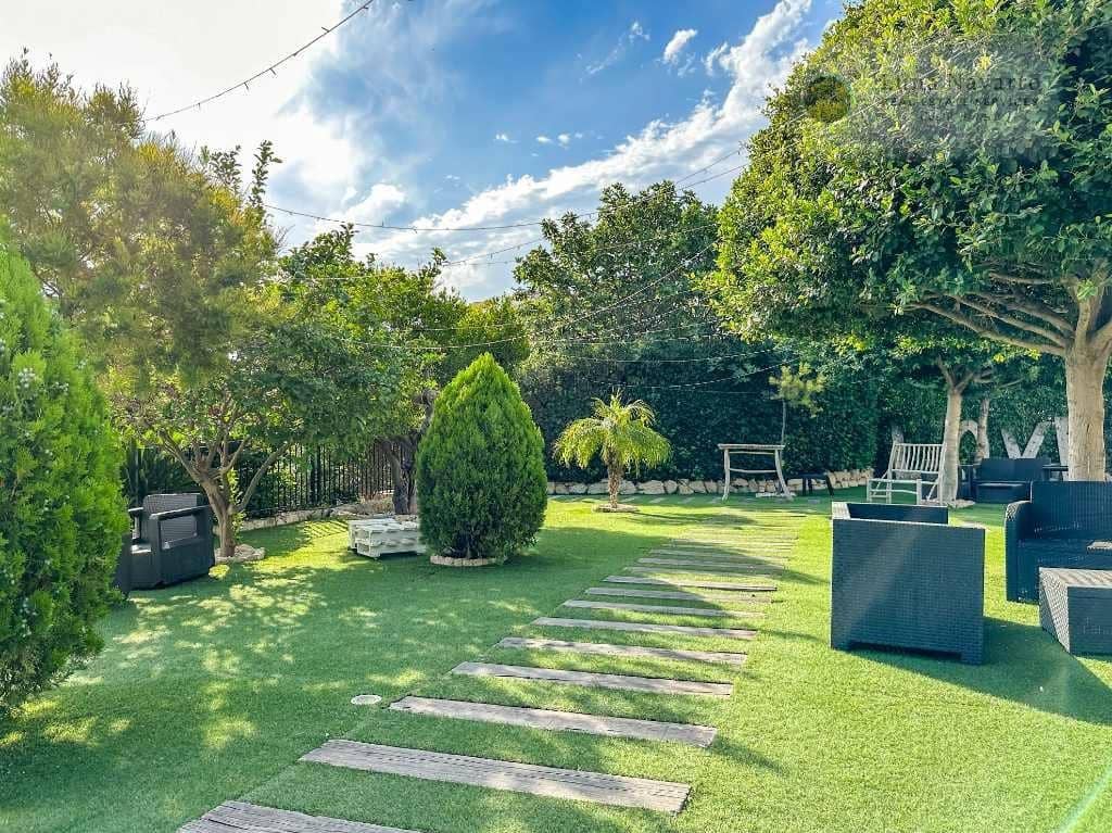 7 bedroom Hotel for sale in Altea with pool garage - € 1,990,000 (Ref: 8167418)