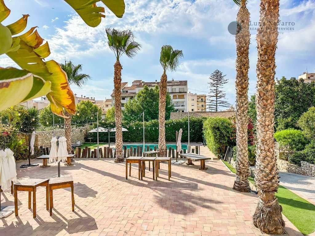 7 bedroom Hotel for sale in Altea with pool garage - € 1,990,000 (Ref: 8167418)