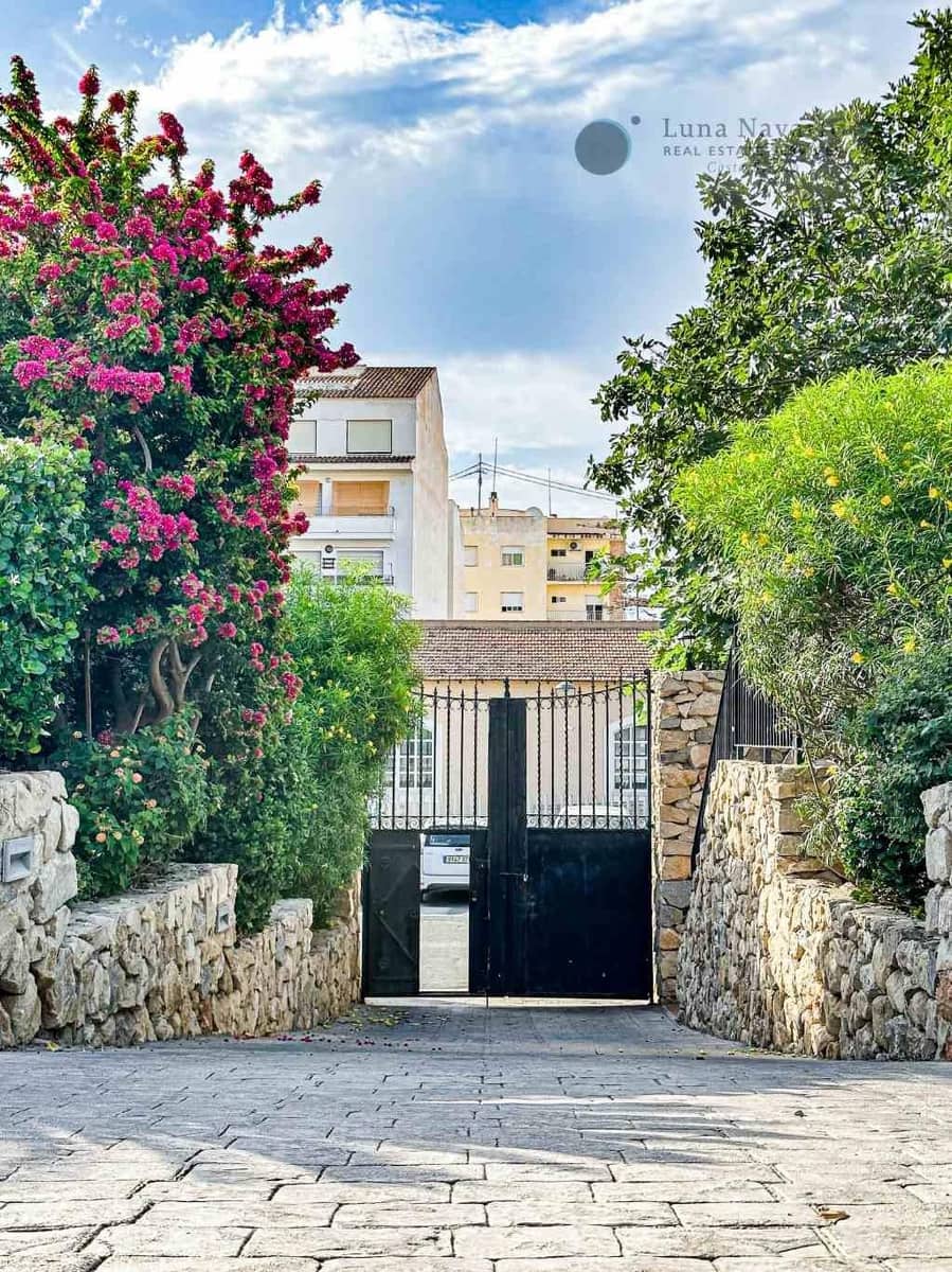 7 bedroom Hotel for sale in Altea with pool garage - € 1,990,000 (Ref: 8167418)