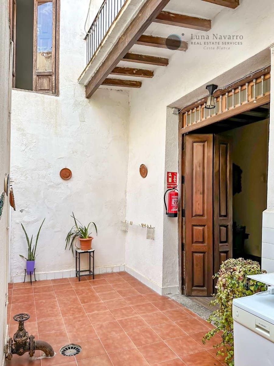 7 bedroom Hotel for sale in Altea with pool garage - € 1,990,000 (Ref: 8167418)