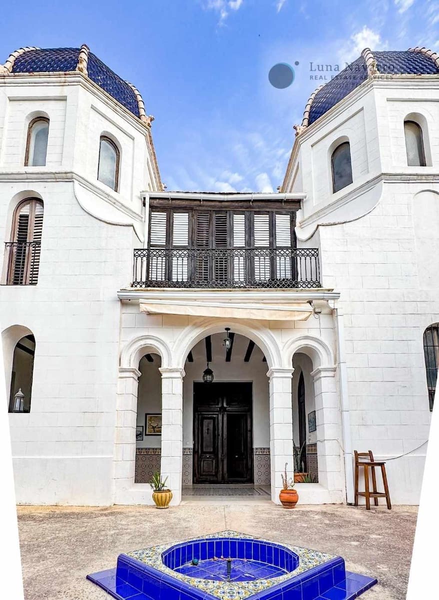 7 bedroom Hotel for sale in Altea with pool garage - € 1,990,000 (Ref: 8167418)