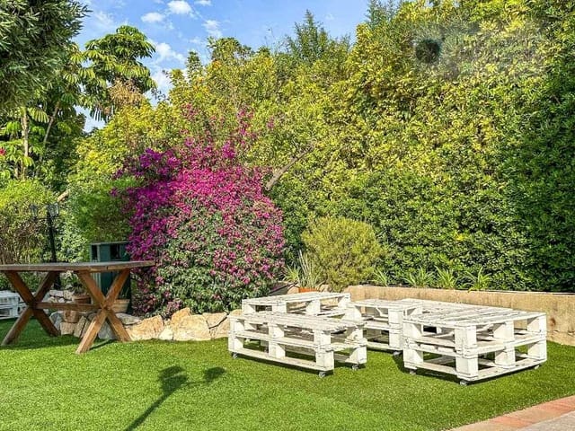 7 bedroom Hotel for sale in Altea with pool garage - € 1,990,000 (Ref: 8167418)