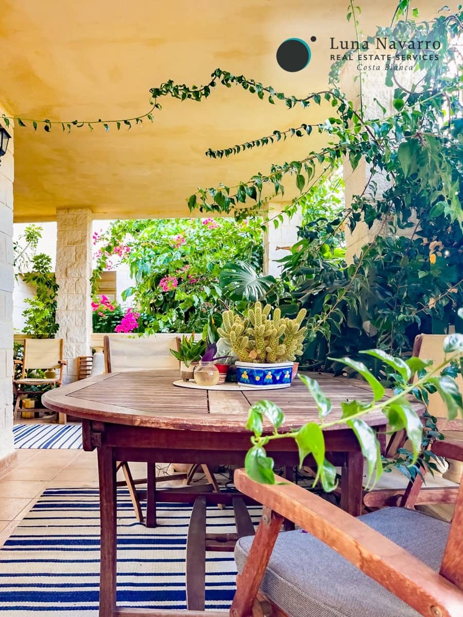 5 slaapkamer Rijtjeshuis te koop in Alfaz del Pi / L'Alfas del Pi met zwembad - € 450.000 (Ref: 8167426)