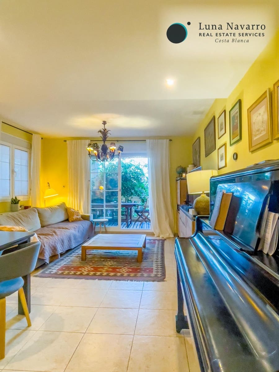 5 slaapkamer Rijtjeshuis te koop in Alfaz del Pi / L'Alfas del Pi met zwembad - € 450.000 (Ref: 8167426)