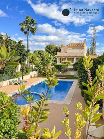 5 slaapkamer Rijtjeshuis te koop in Albir, Alfaz del Pi / L'Alfàs del Pi met zwembad - € 450.000 (Ref: 8167426)