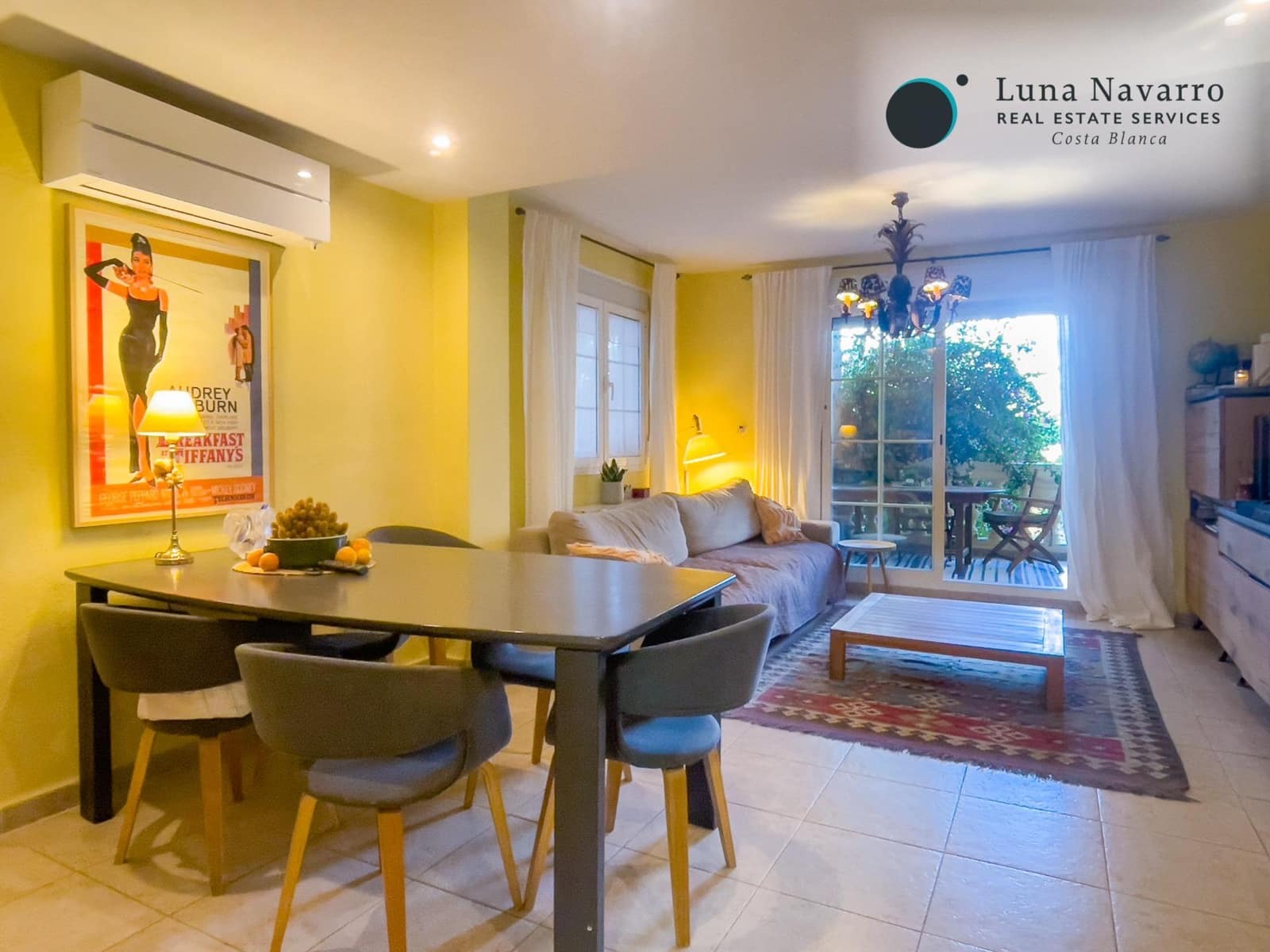 5 slaapkamer Rijtjeshuis te koop in Alfaz del Pi / L'Alfas del Pi met zwembad - € 450.000 (Ref: 8167426)