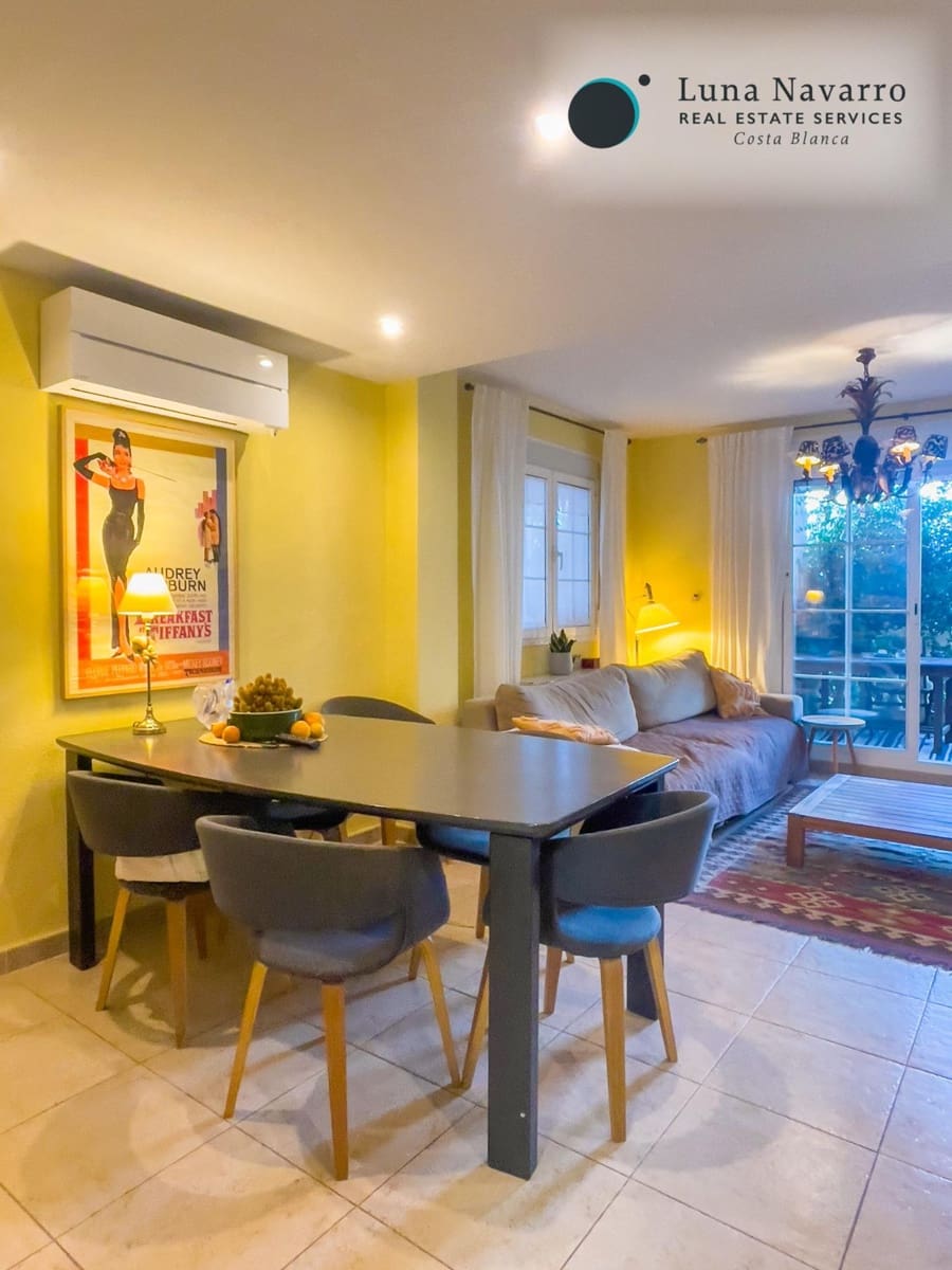 5 slaapkamer Rijtjeshuis te koop in Alfaz del Pi / L'Alfas del Pi met zwembad - € 450.000 (Ref: 8167426)