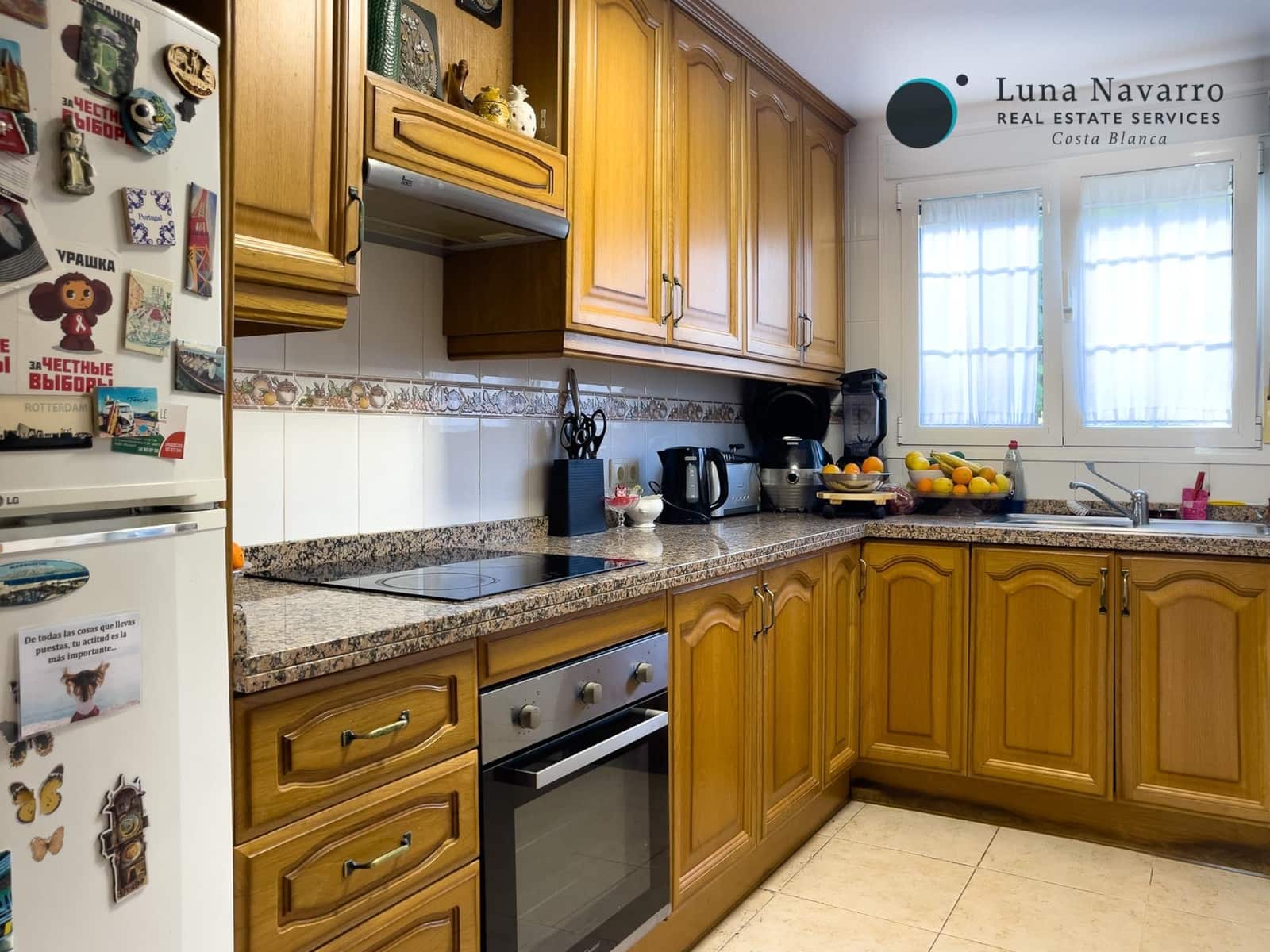 5 slaapkamer Rijtjeshuis te koop in Alfaz del Pi / L'Alfas del Pi met zwembad - € 450.000 (Ref: 8167426)