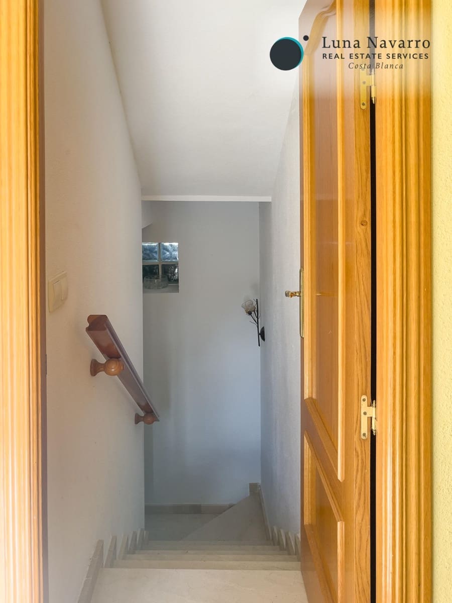 5 slaapkamer Rijtjeshuis te koop in Alfaz del Pi / L'Alfas del Pi met zwembad - € 450.000 (Ref: 8167426)