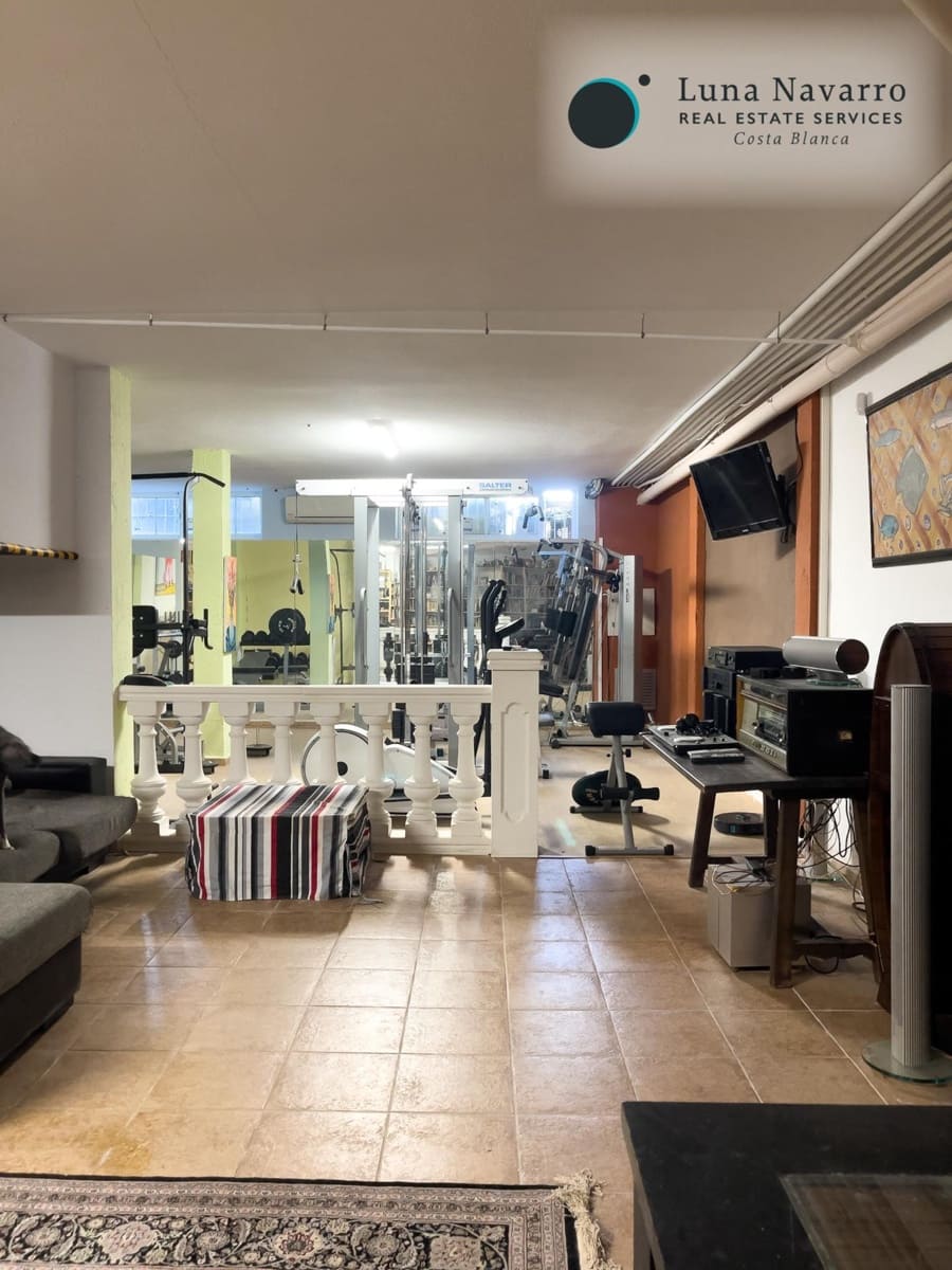 5 slaapkamer Rijtjeshuis te koop in Alfaz del Pi / L'Alfas del Pi met zwembad - € 450.000 (Ref: 8167426)