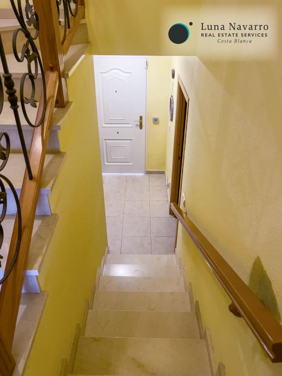 5 slaapkamer Rijtjeshuis te koop in Alfaz del Pi / L'Alfas del Pi met zwembad - € 450.000 (Ref: 8167426)