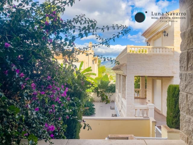 5 slaapkamer Rijtjeshuis te koop in Albir, Alfaz del Pi / L'Alfàs del Pi met zwembad - € 450.000 (Ref: 8167426)