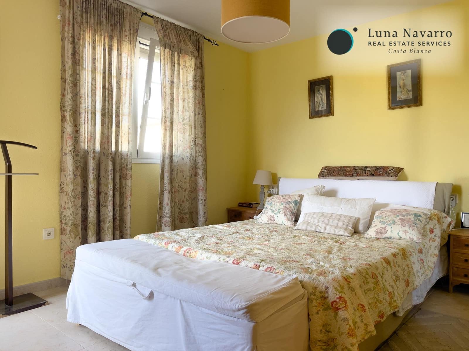 5 slaapkamer Rijtjeshuis te koop in Alfaz del Pi / L'Alfas del Pi met zwembad - € 450.000 (Ref: 8167426)