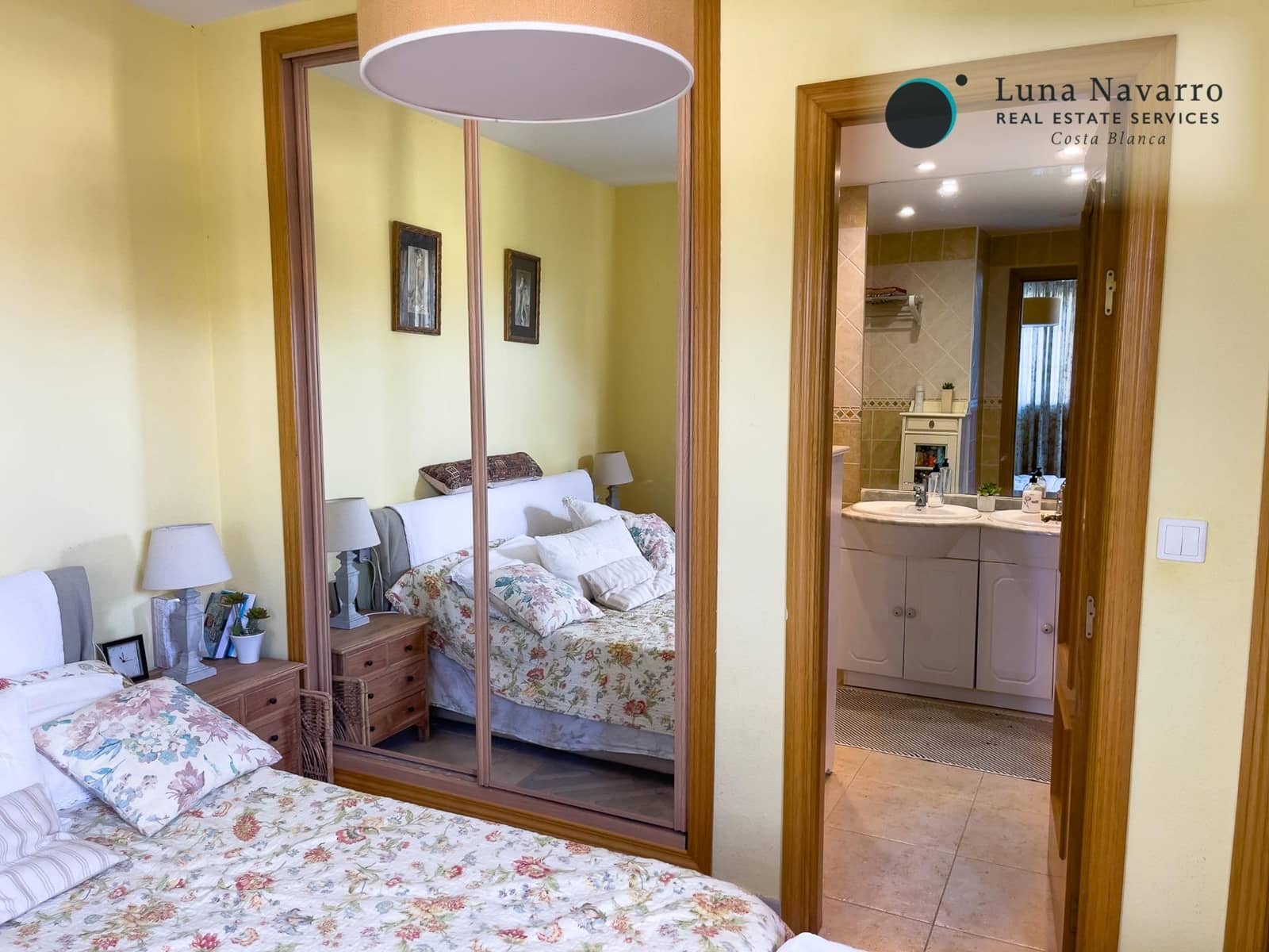 5 slaapkamer Rijtjeshuis te koop in Alfaz del Pi / L'Alfas del Pi met zwembad - € 450.000 (Ref: 8167426)