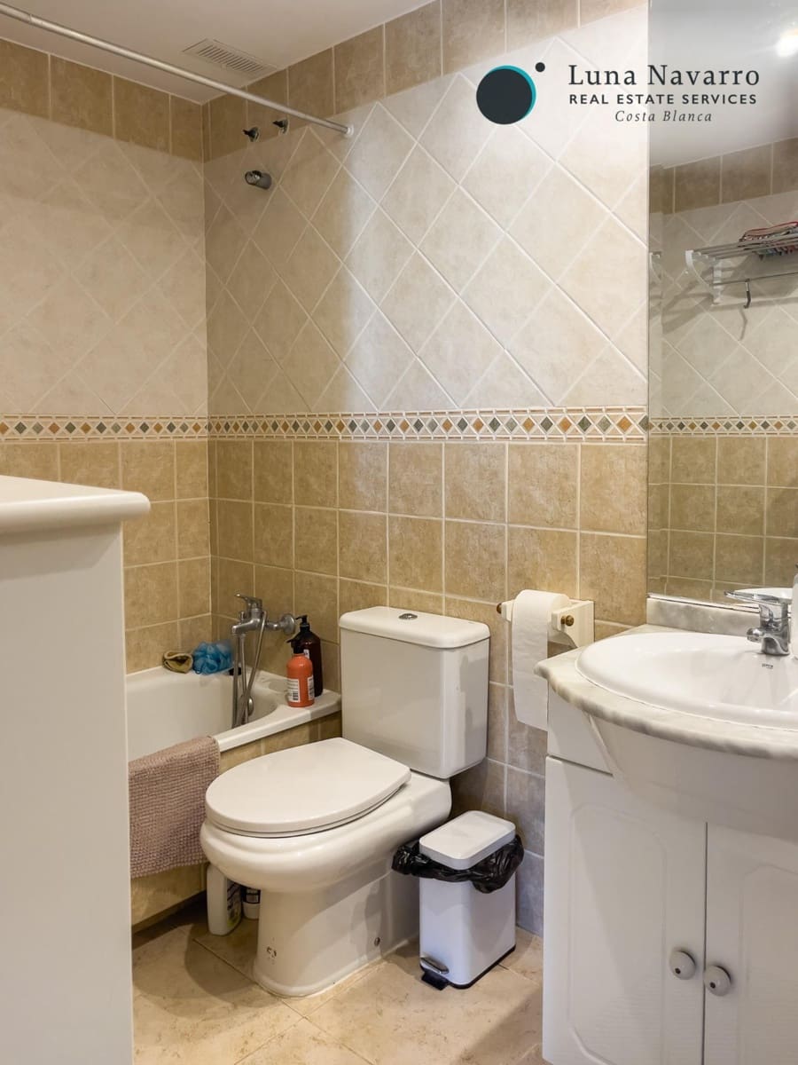 5 slaapkamer Rijtjeshuis te koop in Alfaz del Pi / L'Alfas del Pi met zwembad - € 450.000 (Ref: 8167426)