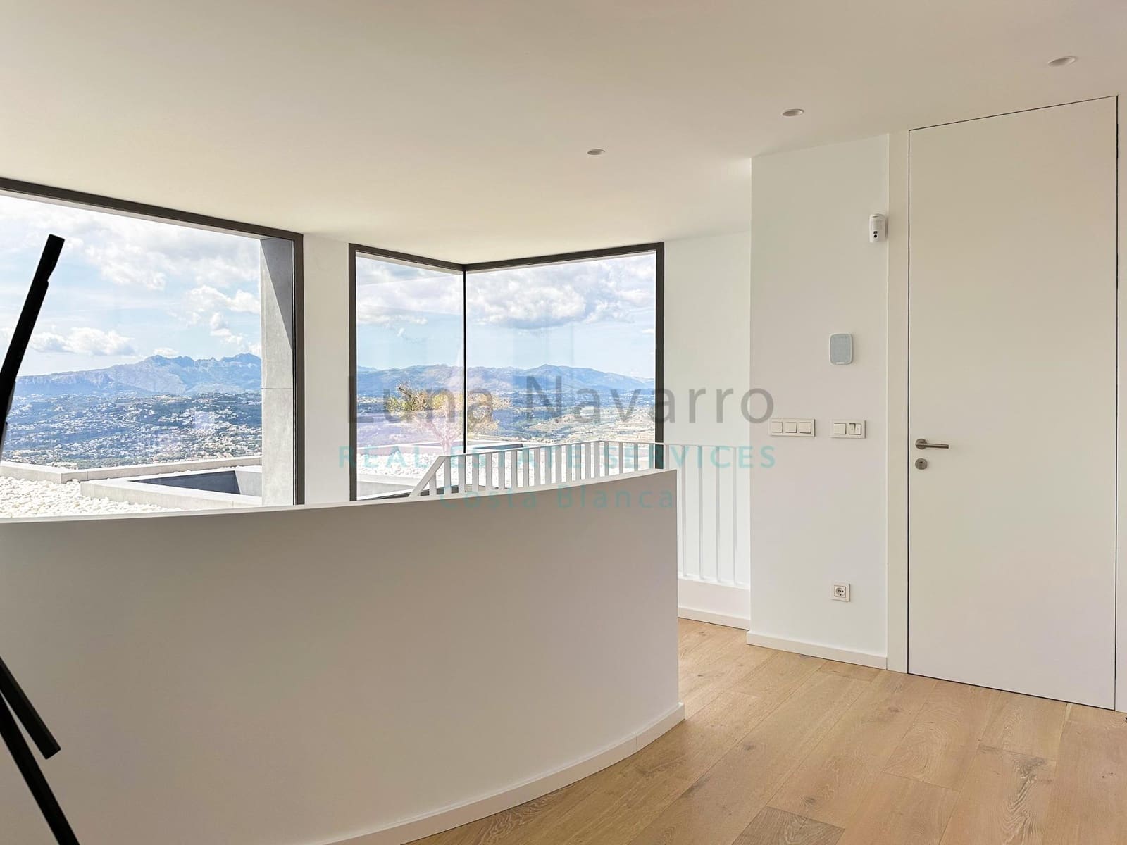 4 bedroom Villa for sale in Benitachell / Benitatxell with pool - € 2,950,000 (Ref: 8167431)