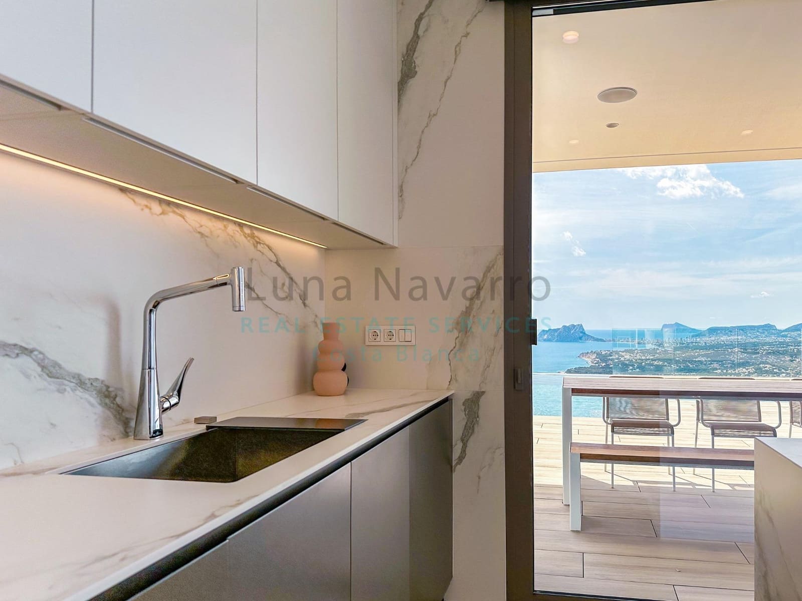 4 bedroom Villa for sale in Benitachell / Benitatxell with pool - € 2,950,000 (Ref: 8167431)