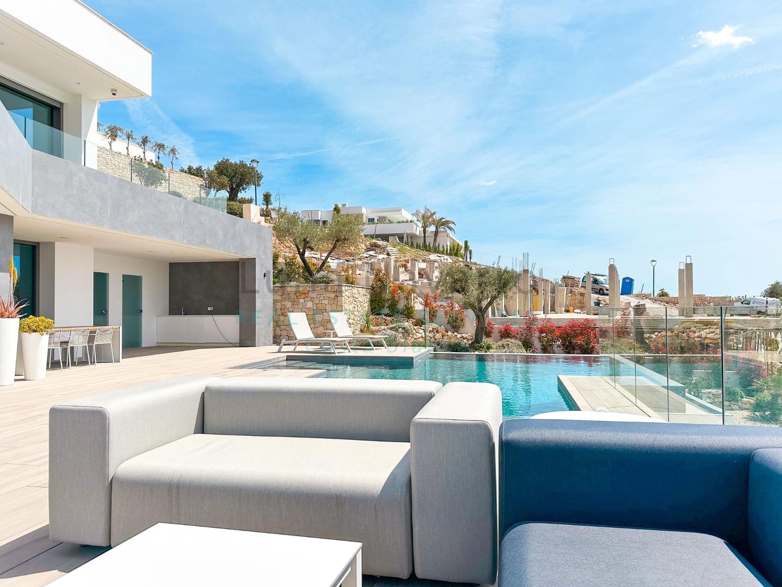 4 bedroom Villa for sale in Benitachell / Benitatxell with pool - € 2,950,000 (Ref: 8167431)