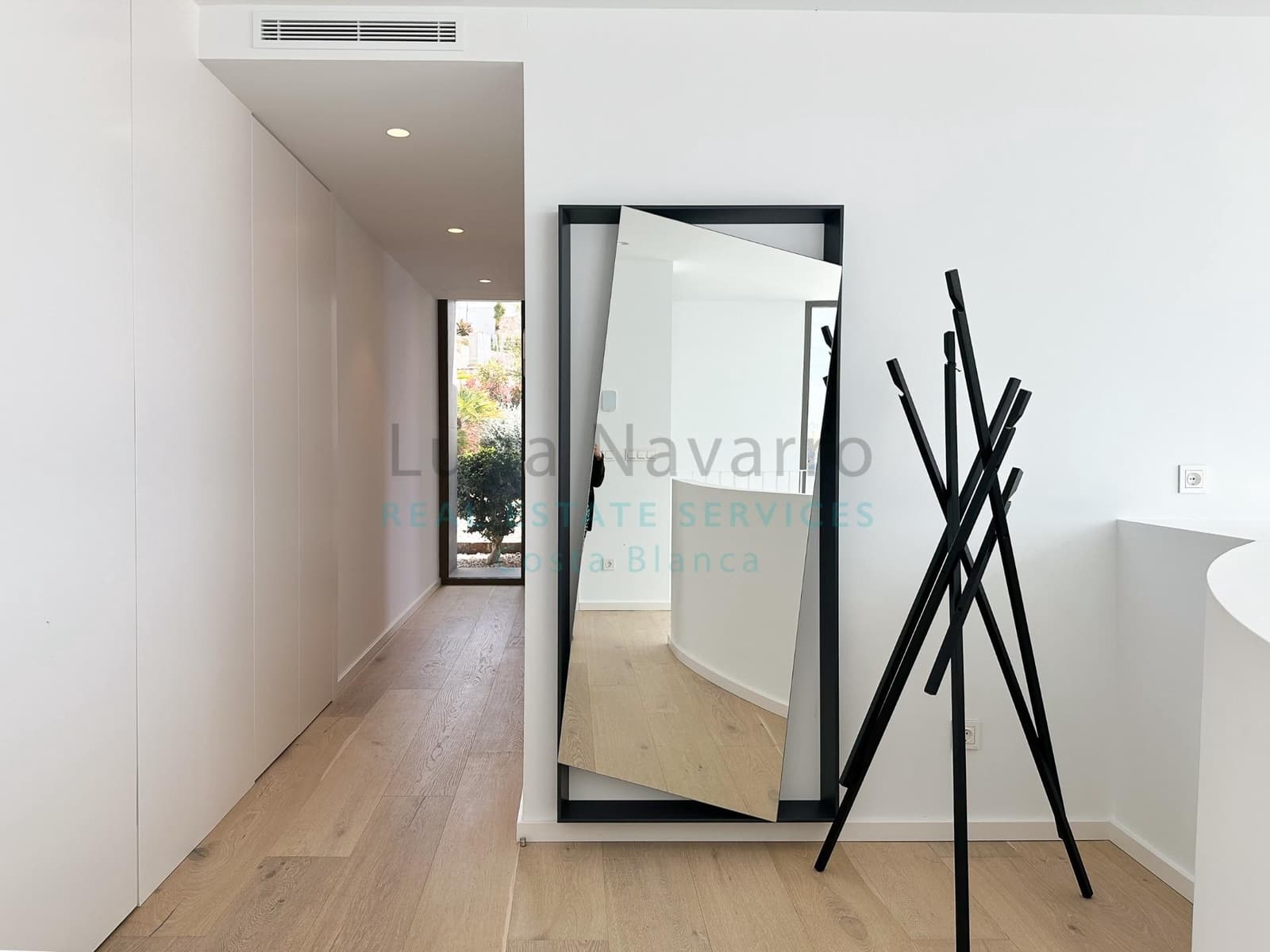 4 bedroom Villa for sale in Benitachell / Benitatxell with pool - € 2,950,000 (Ref: 8167431)