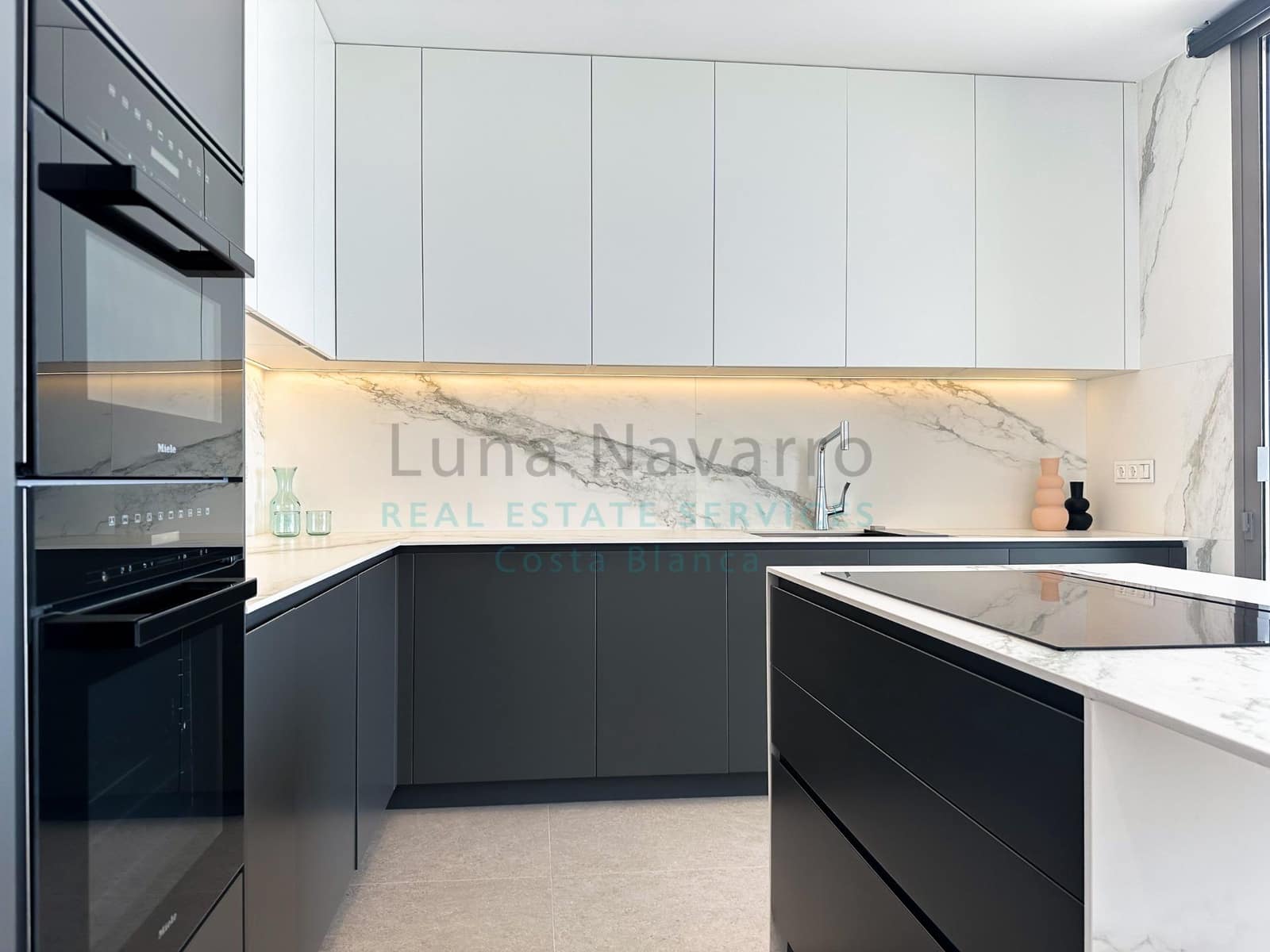 4 bedroom Villa for sale in Benitachell / Benitatxell with pool - € 2,950,000 (Ref: 8167431)