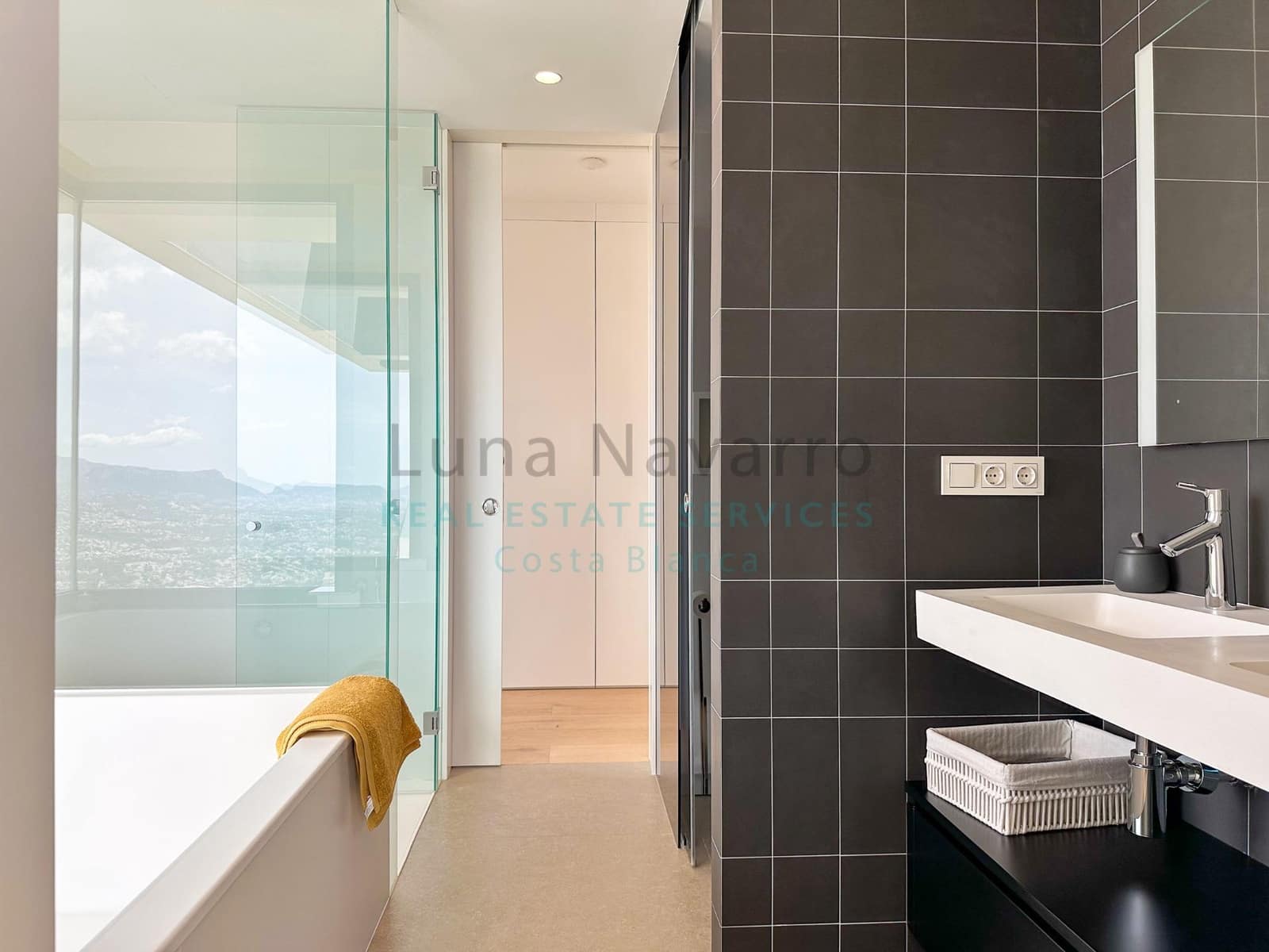 4 bedroom Villa for sale in Benitachell / Benitatxell with pool - € 2,950,000 (Ref: 8167431)