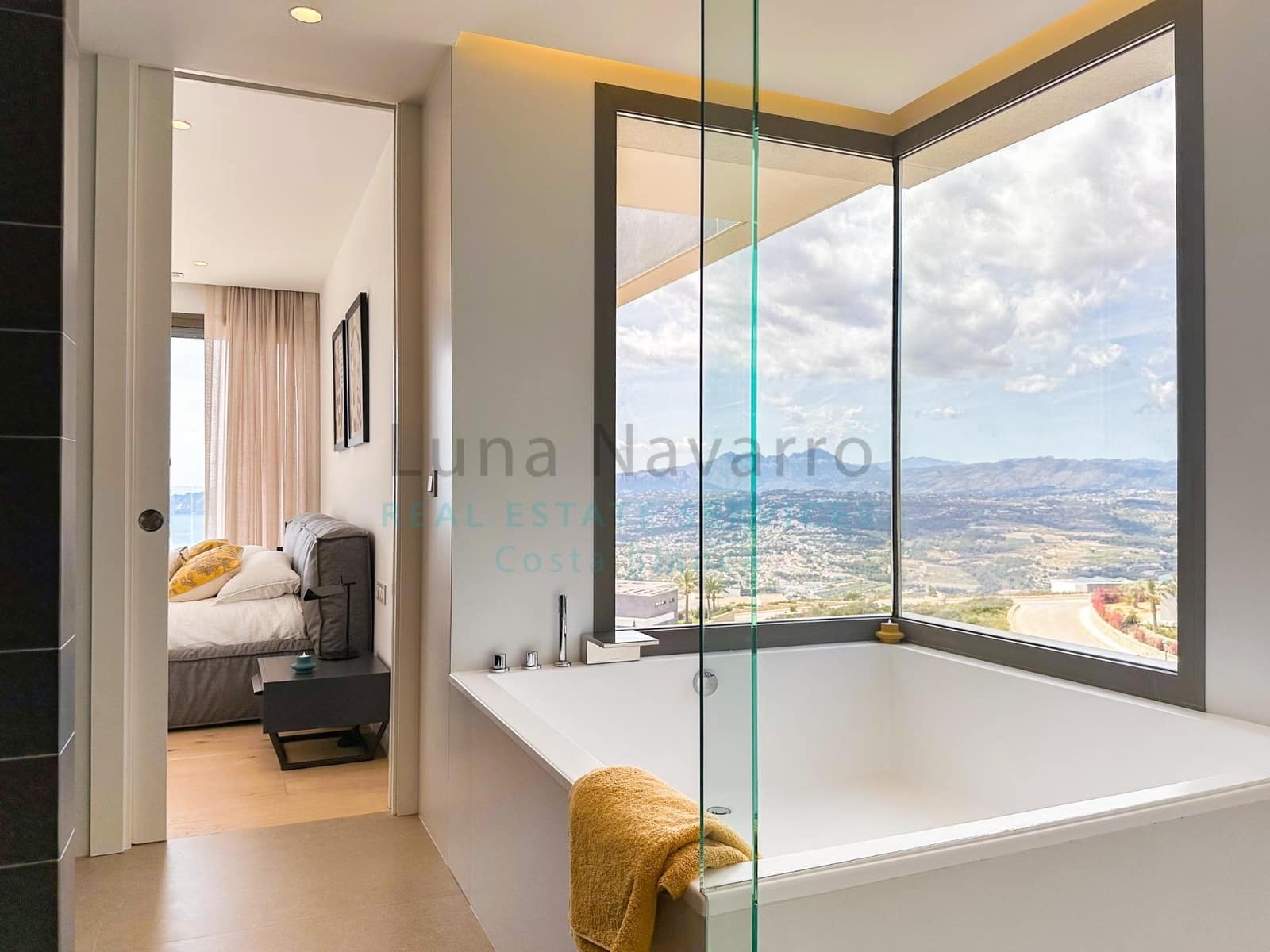 4 bedroom Villa for sale in Benitachell / Benitatxell with pool - € 2,950,000 (Ref: 8167431)