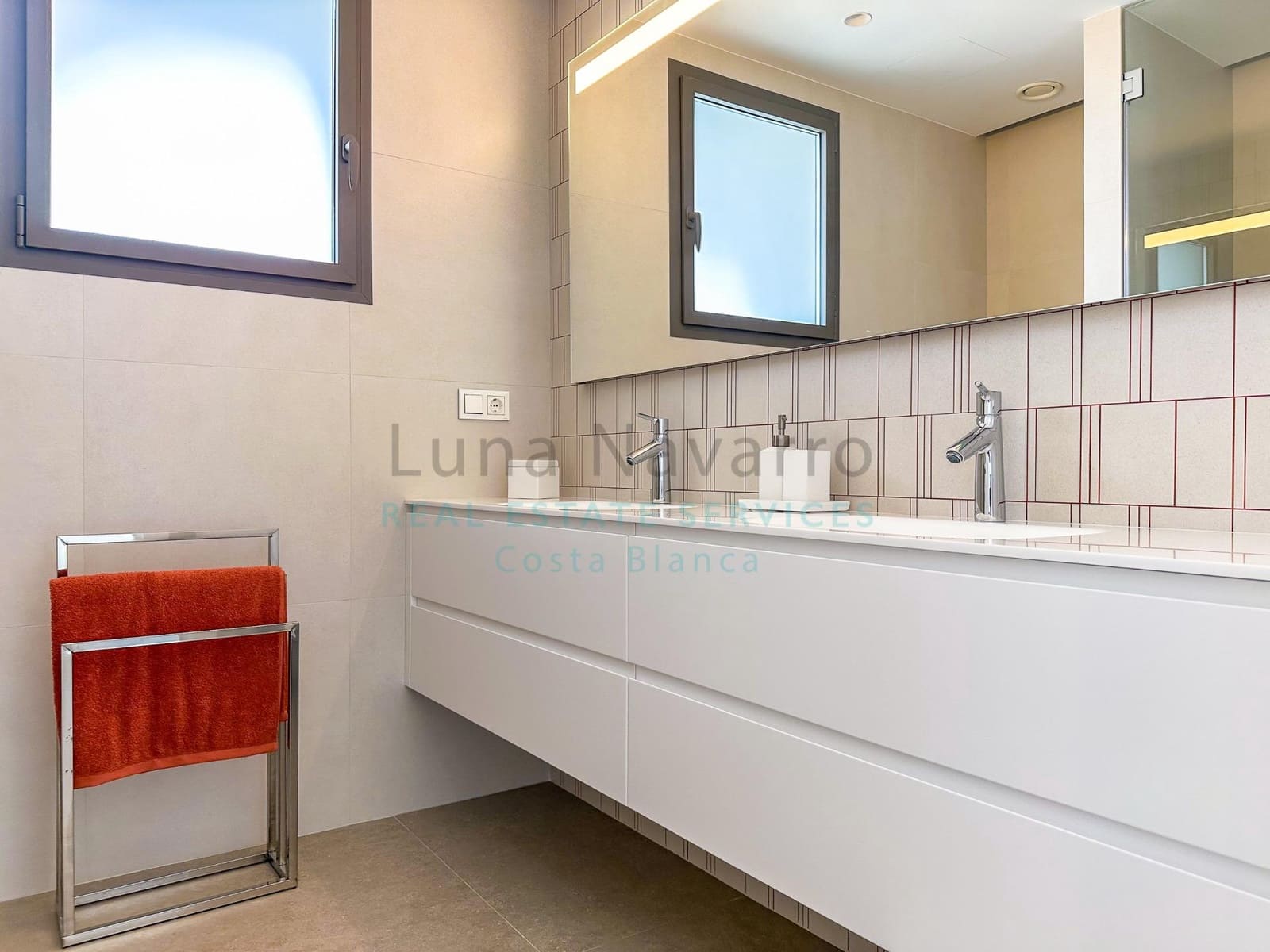 4 bedroom Villa for sale in Benitachell / Benitatxell with pool - € 2,950,000 (Ref: 8167431)