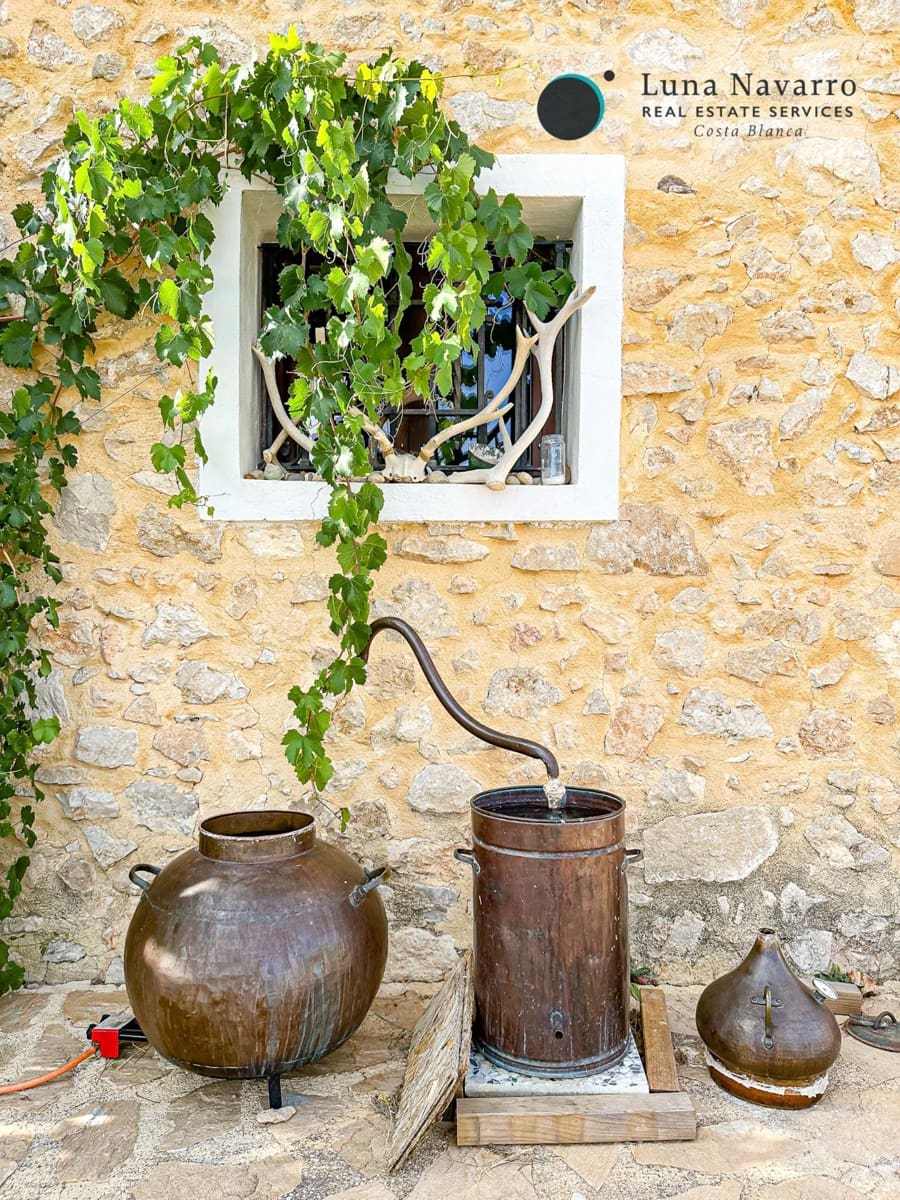 7 bedroom Finca/Country House for sale in Sella with pool - € 1,250,000 (Ref: 8167436)