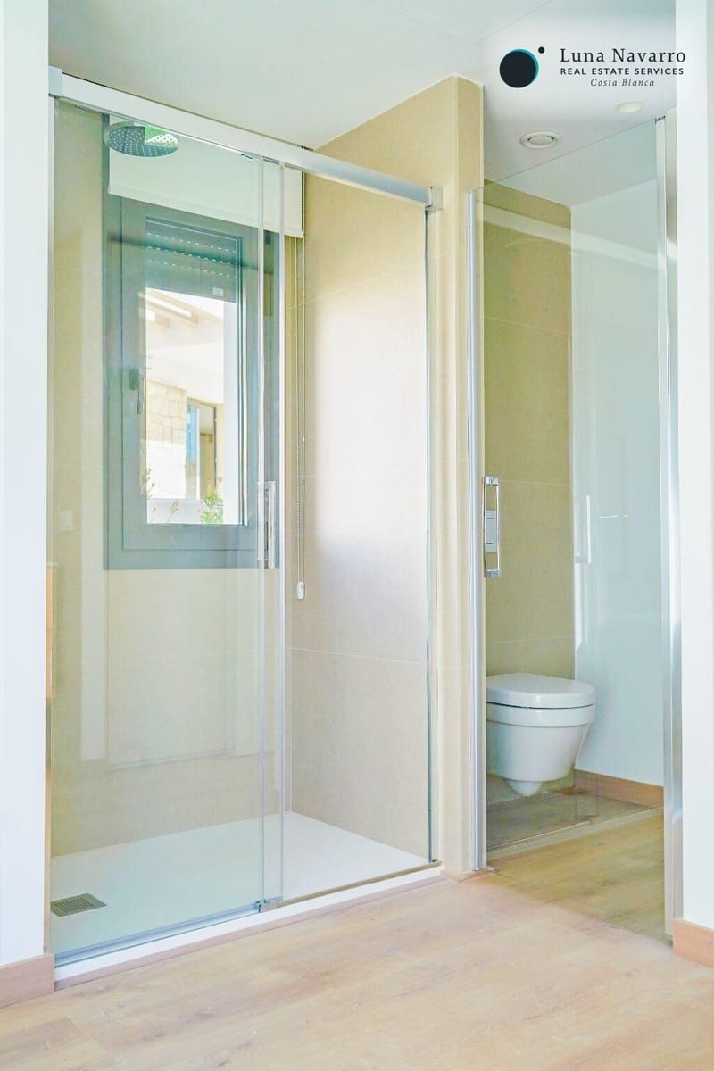 Chalet de 3 habitaciones en Finestrat en venta con piscina garaje - 789.000 € (Ref: 8197618)