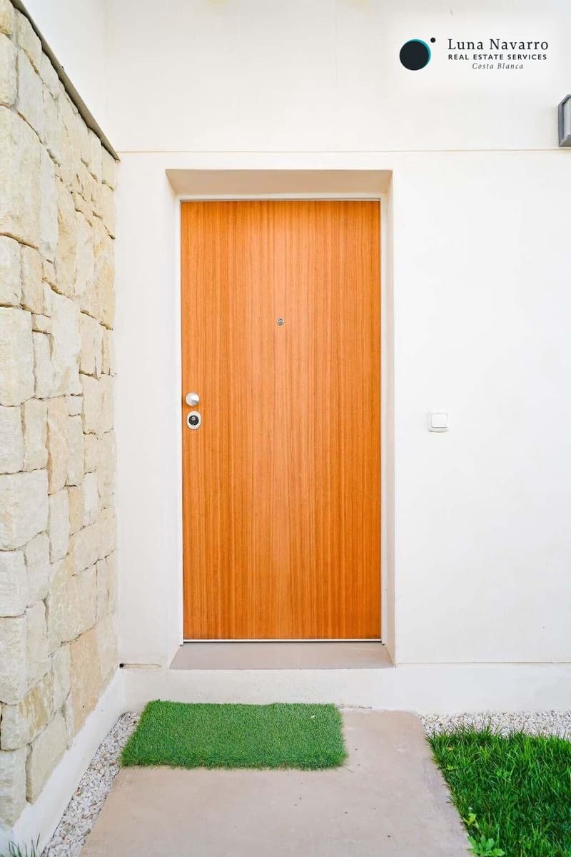 Chalet de 3 habitaciones en Finestrat en venta con piscina garaje - 789.000 € (Ref: 8197618)