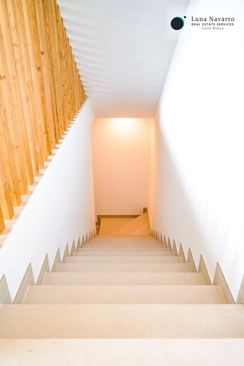 Chalet de 3 habitaciones en Finestrat en venta con piscina garaje - 789.000 € (Ref: 8197618)