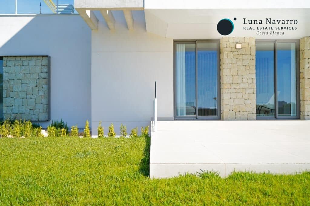 Chalet de 3 habitaciones en Finestrat en venta con piscina garaje - 789.000 € (Ref: 8197618)