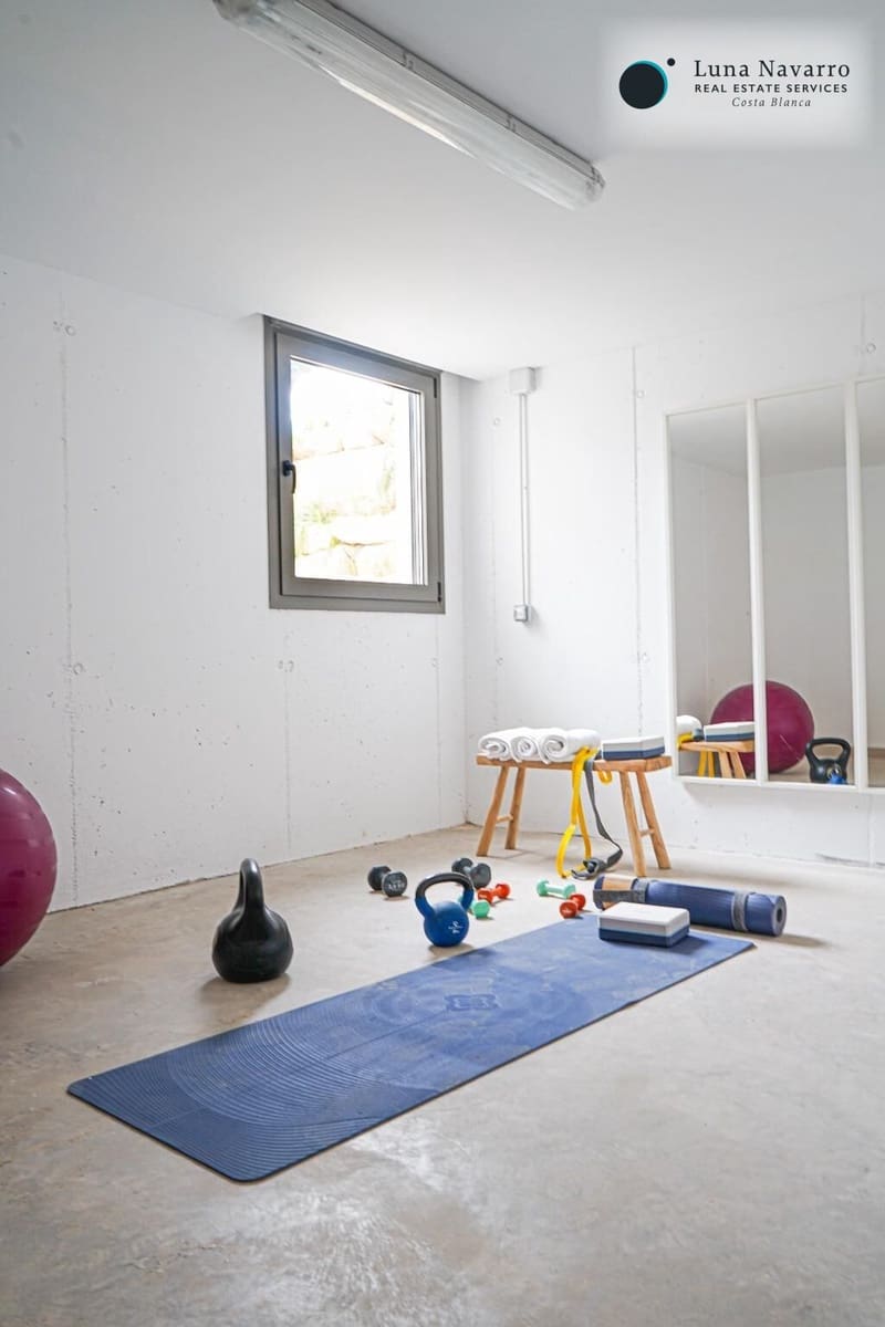 Chalet de 3 habitaciones en Finestrat en venta con piscina garaje - 789.000 € (Ref: 8197618)