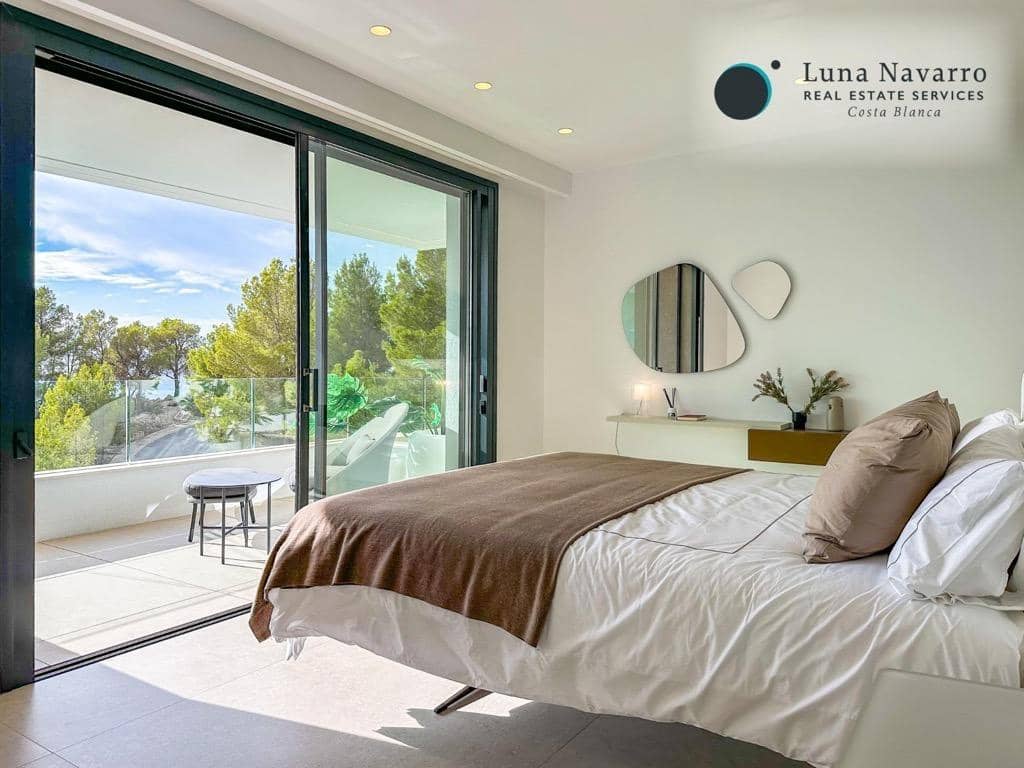 3 bedroom Villa for sale in Altea with pool garage - € 2,250,000 (Ref: 8305501)