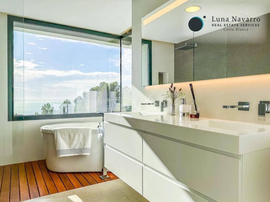 3 bedroom Villa for sale in Altea with pool garage - € 2,250,000 (Ref: 8305501)