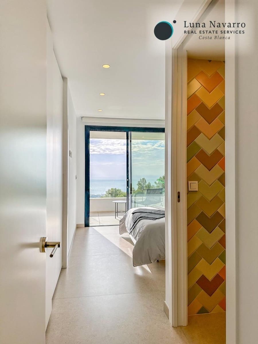 3 bedroom Villa for sale in Altea with pool garage - € 2,250,000 (Ref: 8305501)