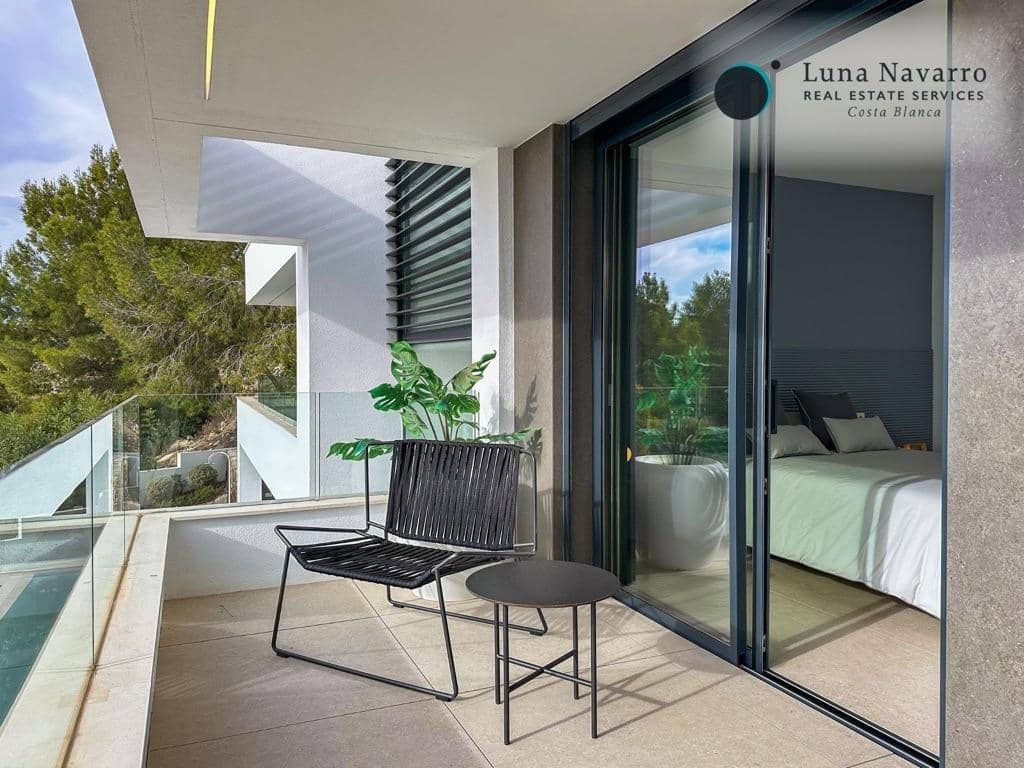 3 bedroom Villa for sale in Altea with pool garage - € 2,250,000 (Ref: 8305501)