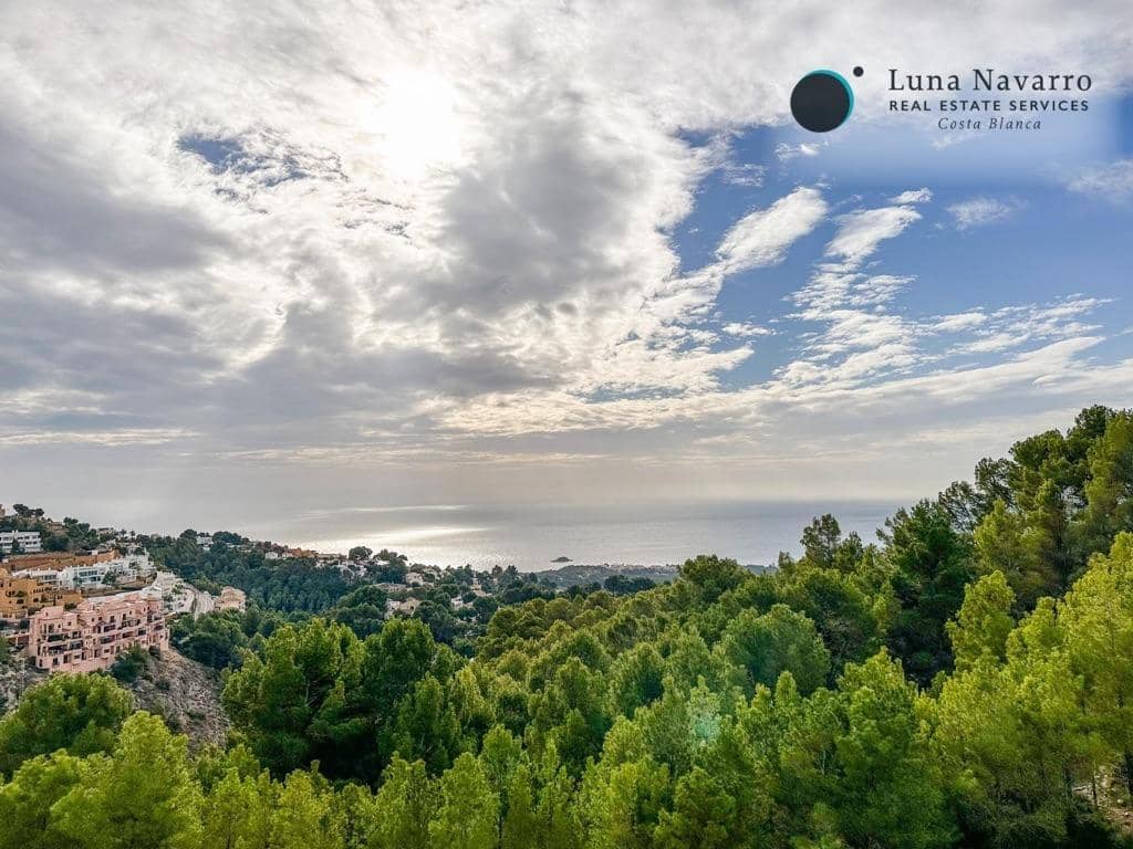 3 bedroom Villa for sale in Altea with pool garage - € 2,250,000 (Ref: 8305501)